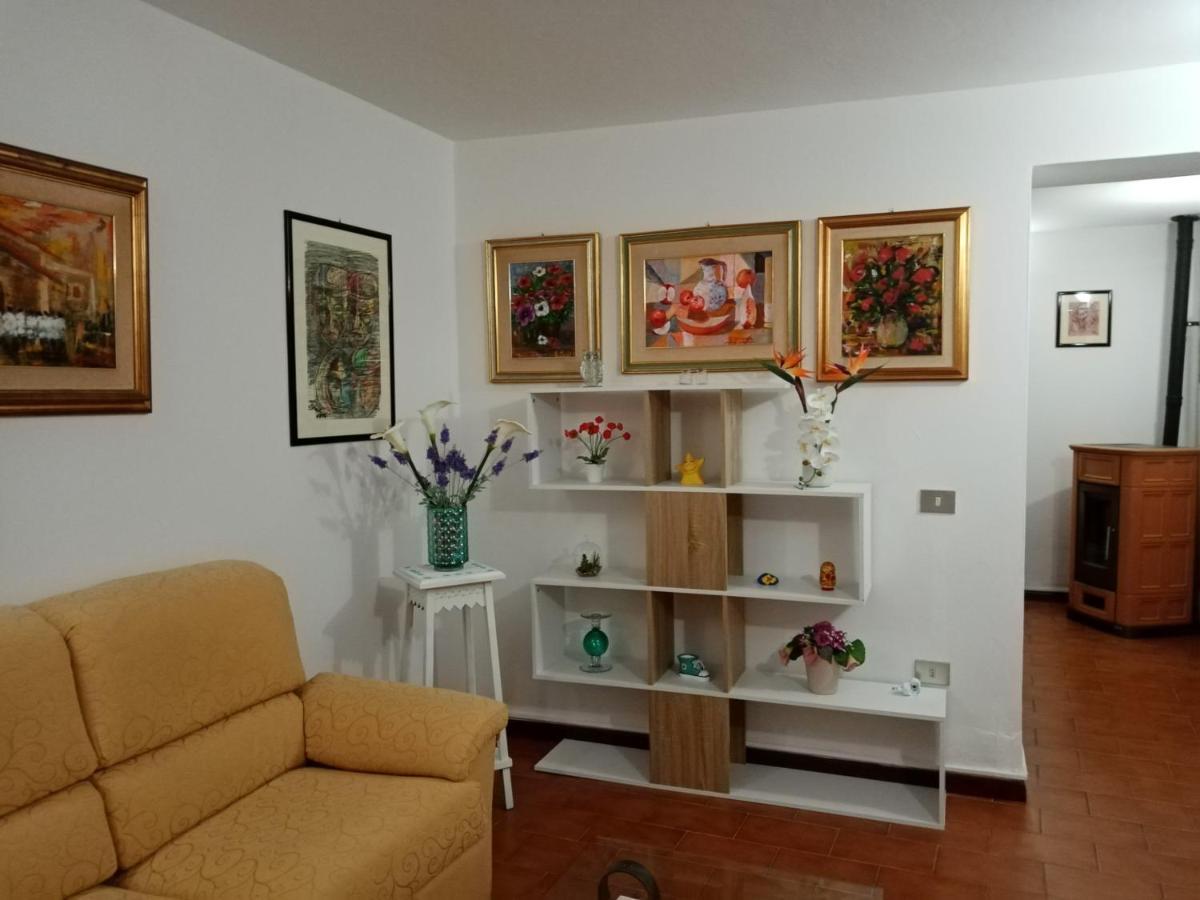 Vila La Casa Di Gaia Càbras Exteriér fotografie