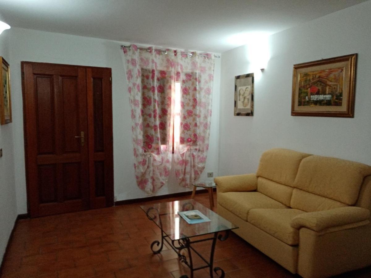 Vila La Casa Di Gaia Càbras Exteriér fotografie